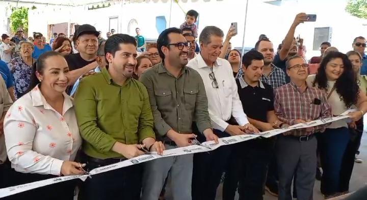 Alcalde de Culiacán inaugura pavimentación de calles en la Colonia Villas del Sol