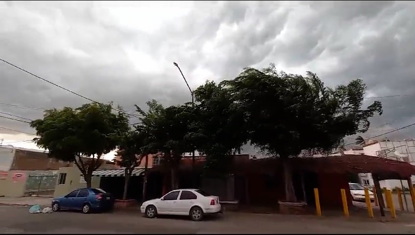 Los fuertes vientos ya se sienten en Culiacán.