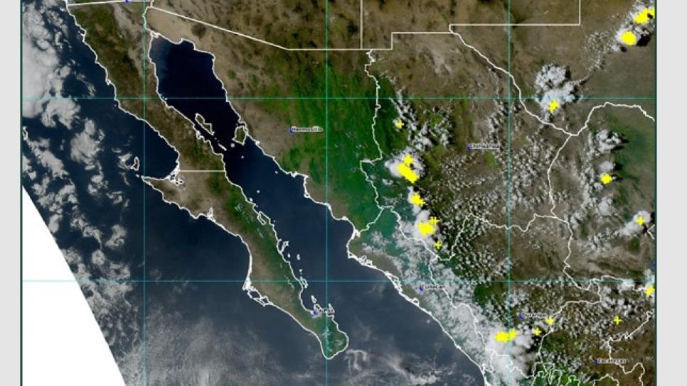Se pronostican intervalos de chubascos y posibles descargas eléctricas en Sinaloa
