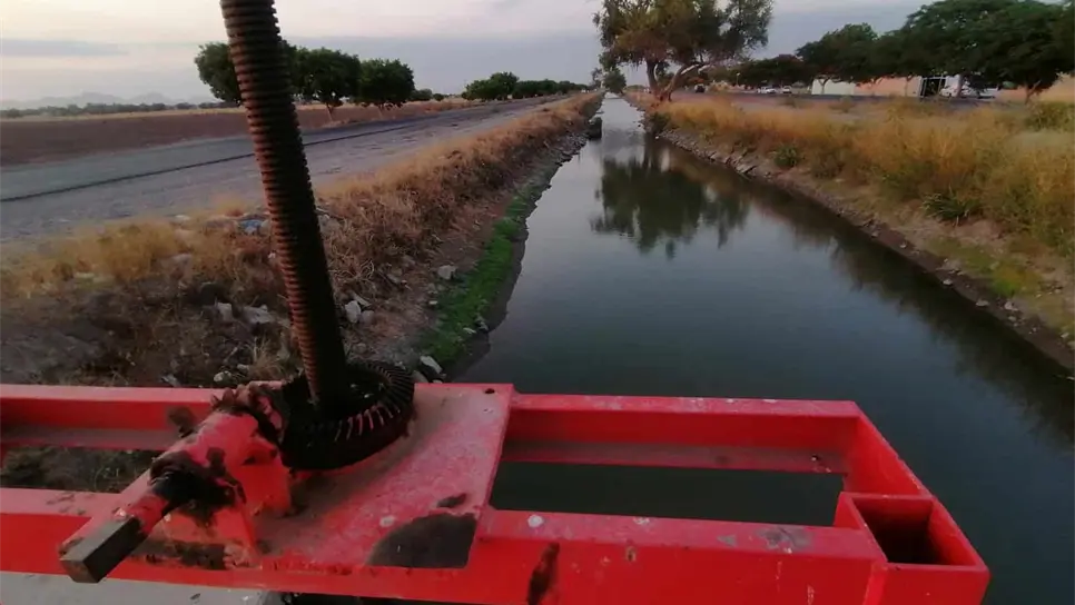 La falta de agua en las presas obliga a los módulos a restringir el agua para riego en los canales de la red.
