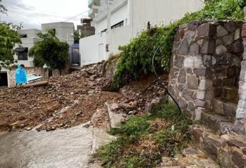 Lluvias en Mazatlán provocan un deslave en el cerro de La Nevaría 