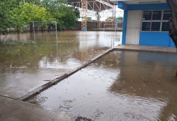 No hay suspensión oficial: sí hay clases en Mazatlán este jueves, pese a las lluvias