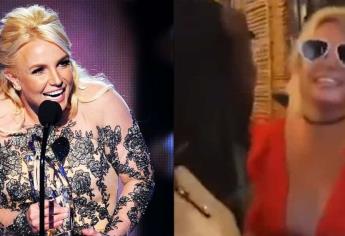Captan a Britney Spears bailando música de banda en un antro en México