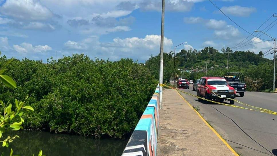 Encuentran cadáver flotando en Estero del Infiernillo en Mazatlán