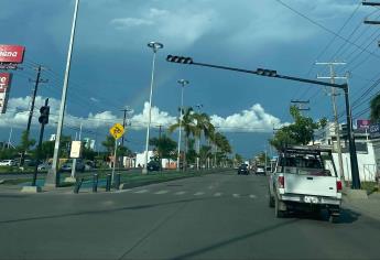 «Aquí el que manda soy yo», denuncian a camionero prepotente en Mazatlán 