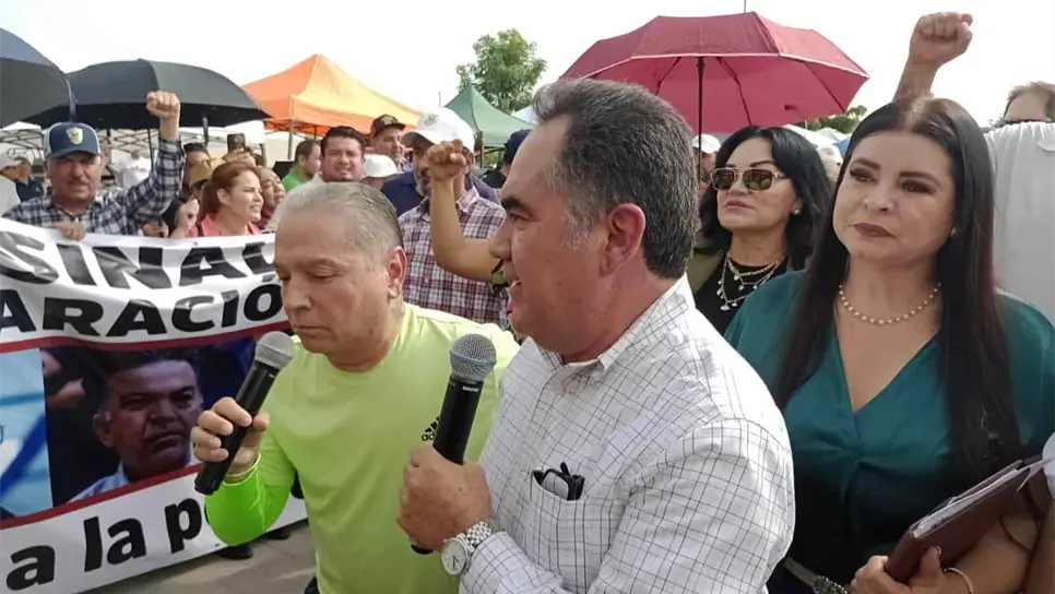 El Rector llegando a la Sala Regional de Justicia.