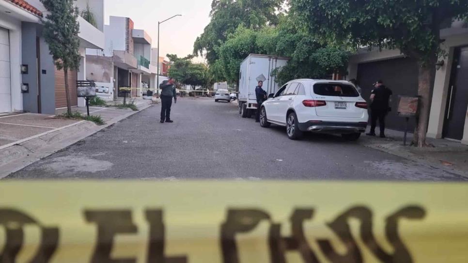 Localizan camioneta baleada y abandonada en Culiacán Localizan camioneta baleada y abandonada en Culiacán