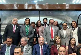 Rocha Moya asiste a la toma de protesta de Delfina Gómez como Gobernadora del Estado de México