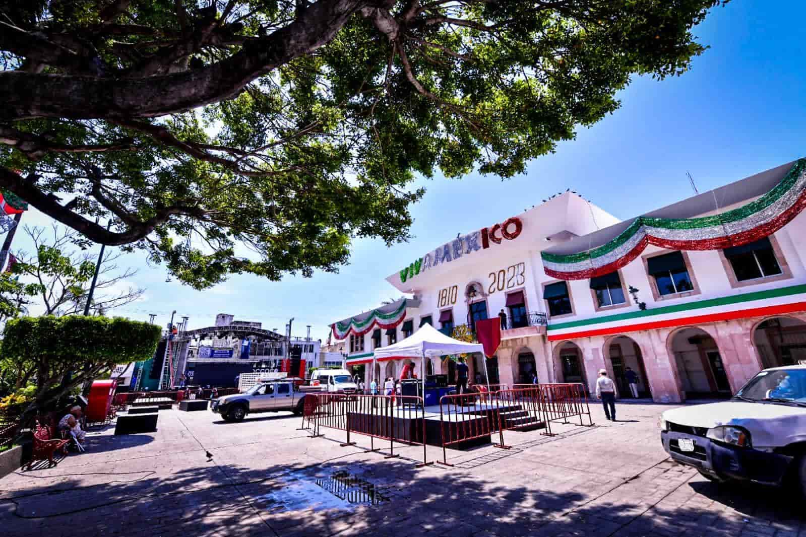 Festejo del Grito de Independencia en Mazatlán. FOTO: Tahiry Zambrano.
