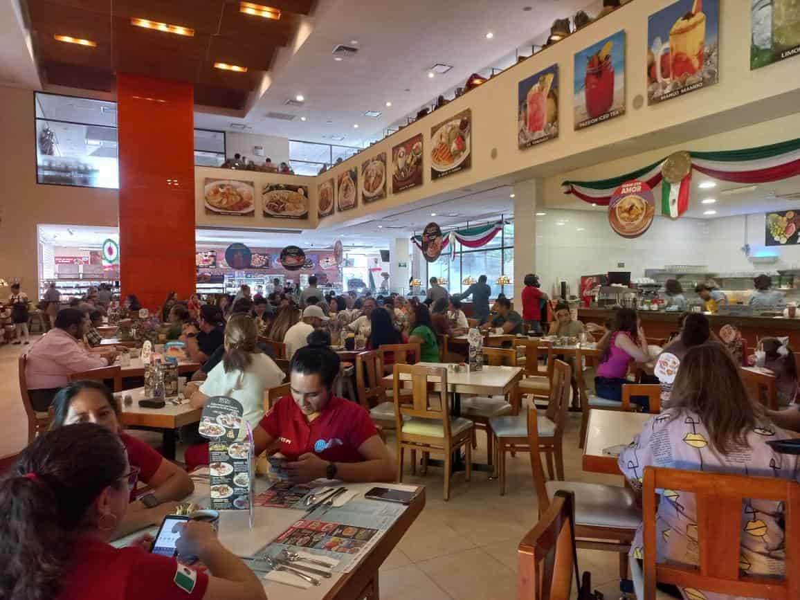 Los restaurantes se preparan para albergar a los cientos de comensales. FOTO: Luz Noticias