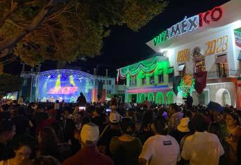 Acompañado de miles de asistentes, Édgar González da el Grito de Independencia en Mazatlán