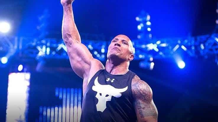 Dwayne Johnson «La Roca» regresa triunfal al ring de la WWE después de cuatro años