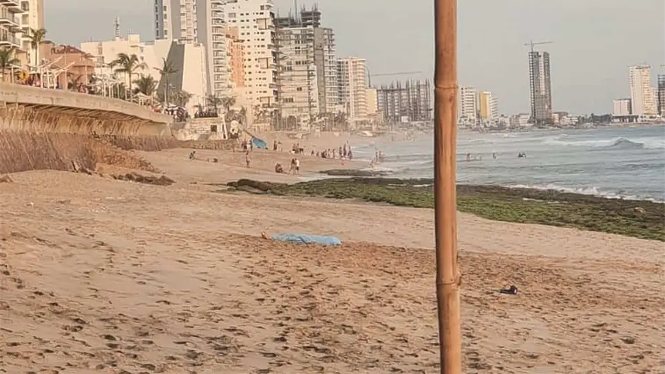 Un turista menor de edad murió ahogado en una playa de Mazatlán. FOTO: Cortesía.