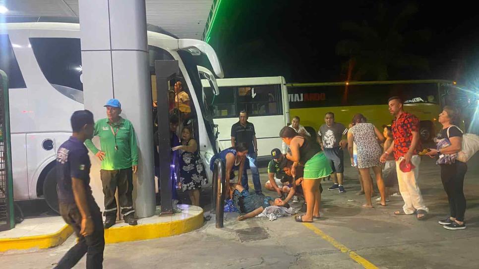 Se deshidratan turistas de Durango en Mazatlán cuando regresaban en el autobús