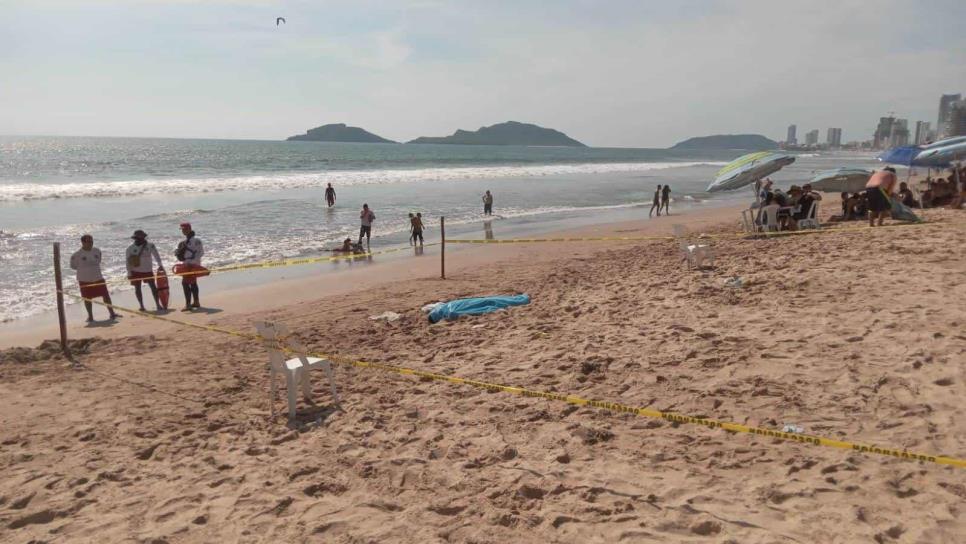 Muere hombre ahogado en playas de Mazatlán; intentaba salvar a una niña 