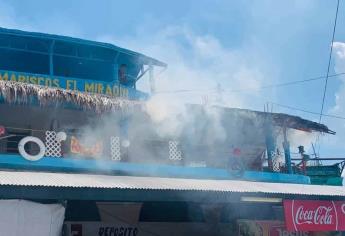 Se incendia restaurante en el puerto de Topolobampo