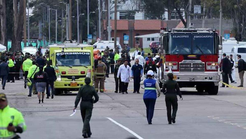 Coche bomba destruye estación de Policía en Colombia; reportan 2 muertos | VIDEO