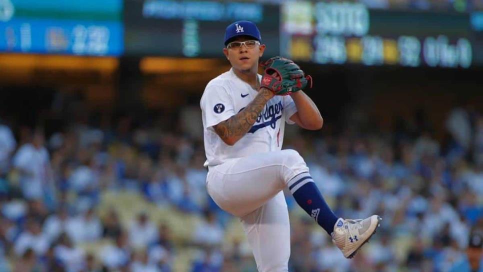 Julio Urías: Fans molestos con los Dodgers por borrar al mexicano Julio Urías: Fans molestos con los Dodgers por borrar al mexicano