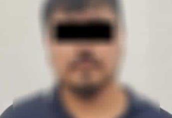 Hombre es arrestado por traer una pistola mientras se tomaba unas cervezas en Eldorado