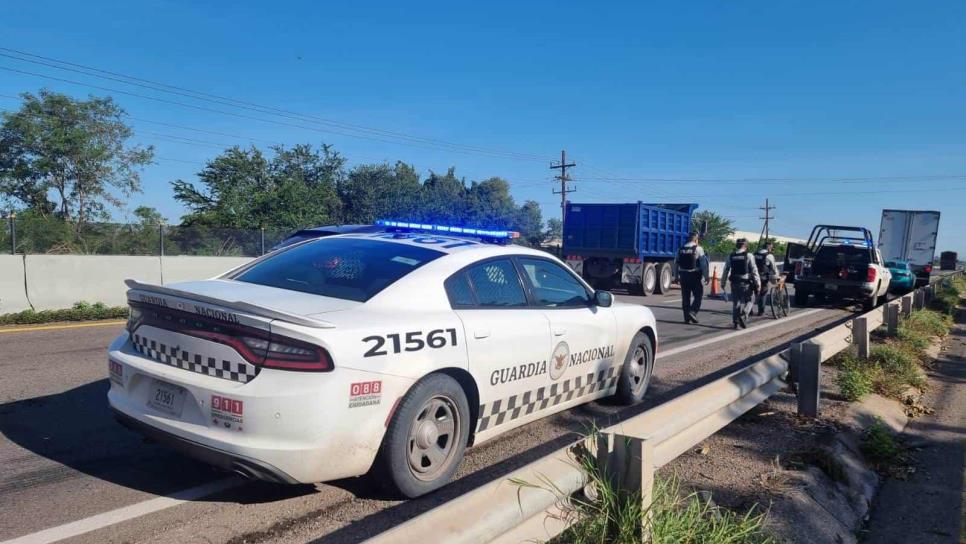 Un tráiler se accidenta por la carretera de Eldorado a Culiacán, en la sindicatura de Costa Rica 