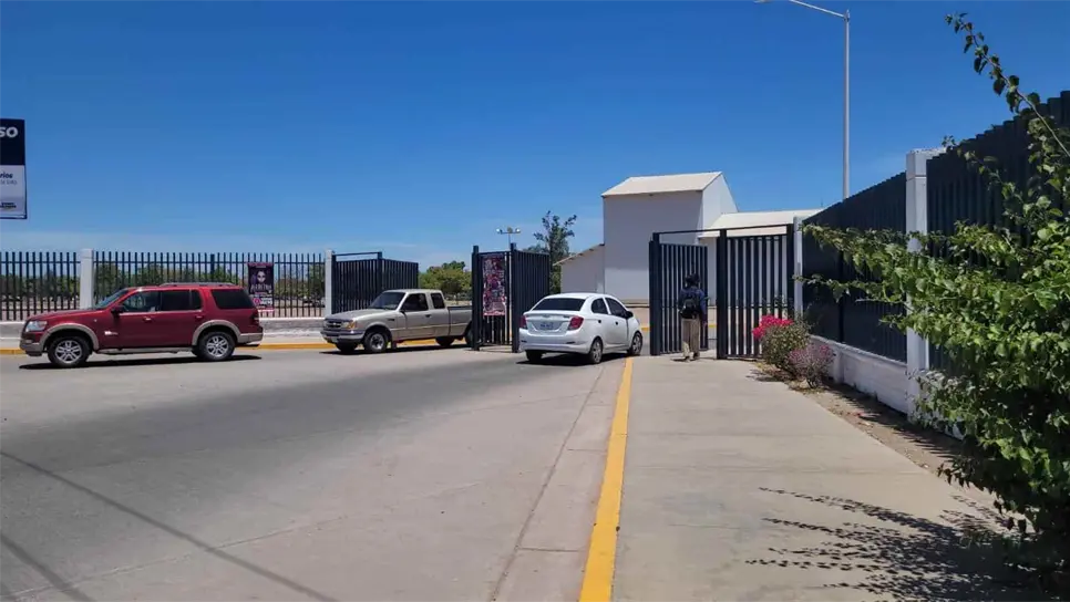Entrada a Ciudad Universitaria, en Los Mochis. FOTO: Osmar Zavala.