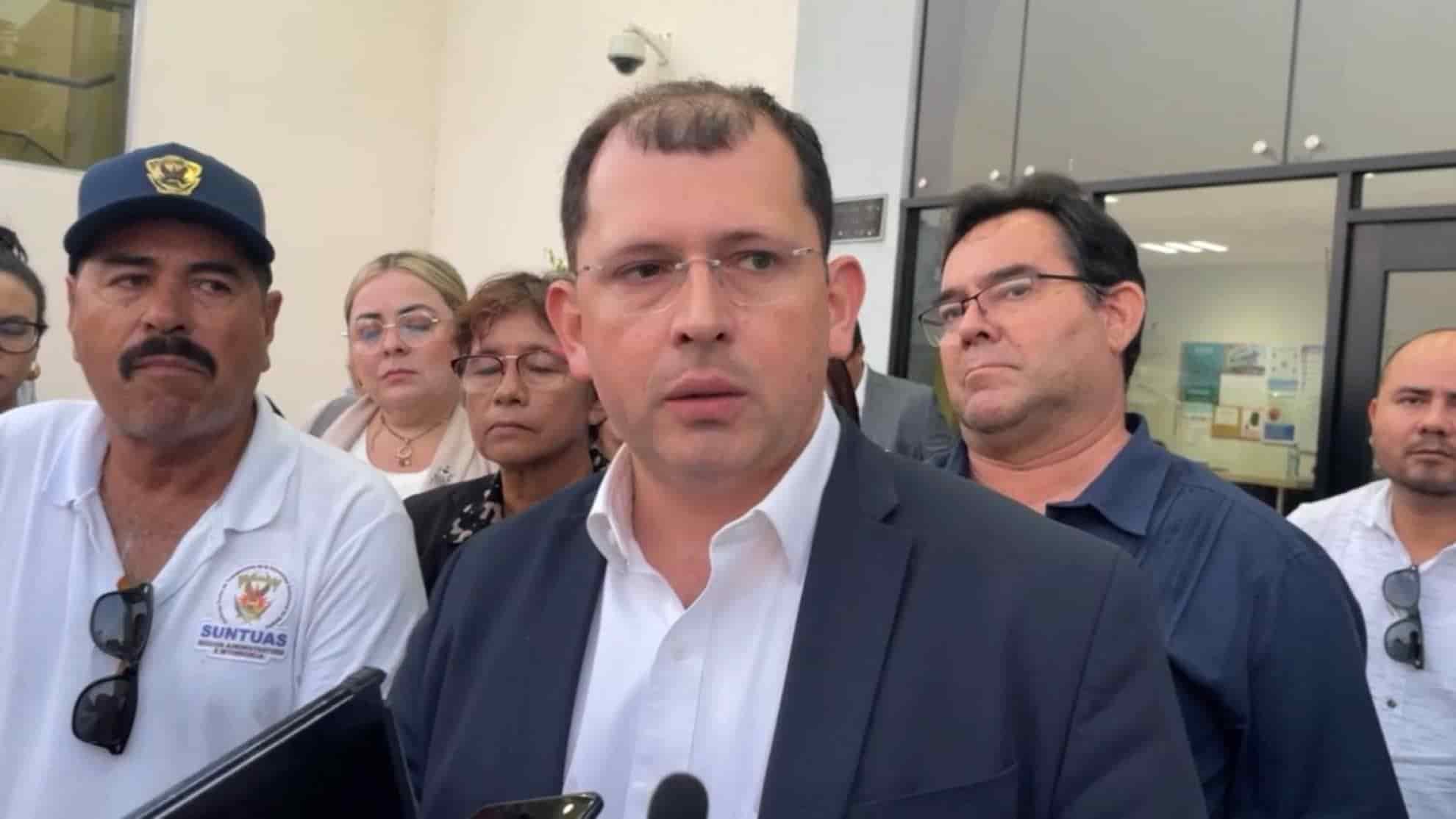 Robespierre Lizárraga no se mostró sorprendido. FOTO: Brandon Sainz.