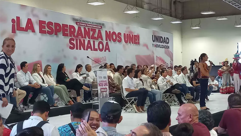 Los expriistas en el evento de Claudia Sheinbaum en Culiacán.