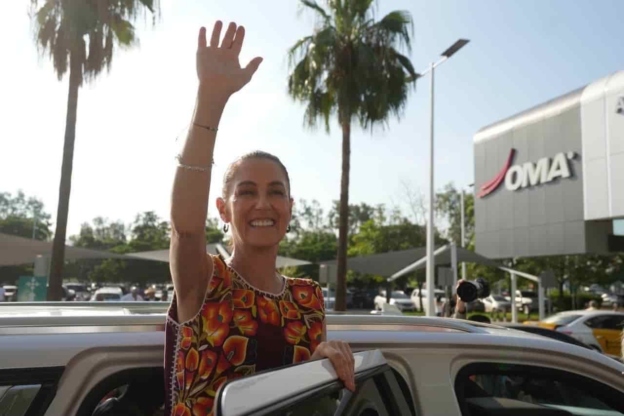 Claudia Sheinbaum en su llegada a Culiacán. FOTO: Cortesía
