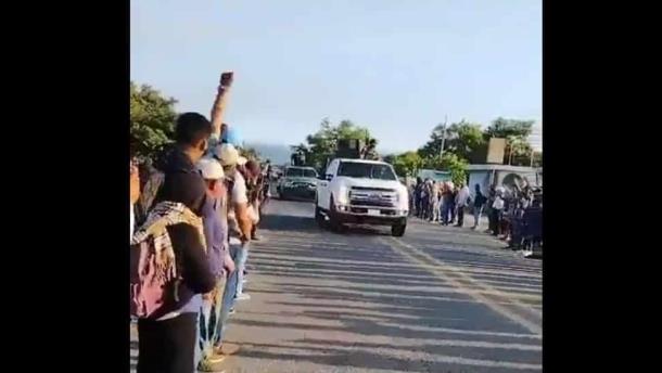 AMLO critica difusión de video en donde reciben al Cártel de Sinaloa en Chiapas
