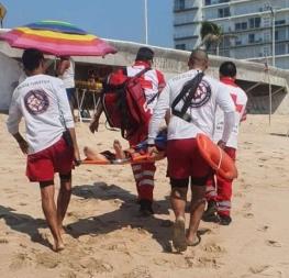 Tras aumento de ahogamientos de personas, en Mazatlán refuerzan playas con 10 nuevos salvavidas
