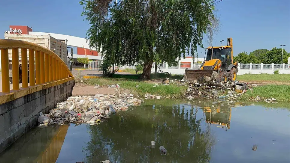 El desborde lo provocó la cantidad de basura que se acumula. FOTO: Luz Noticias