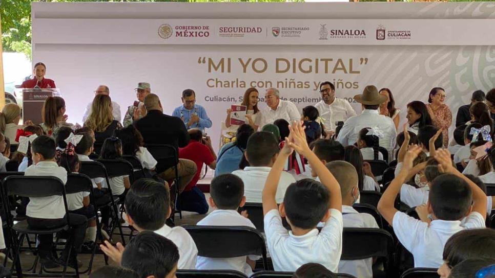 Gobierno de Sinaloa y ejército enseñan a niños a detectar actos de acoso en internet