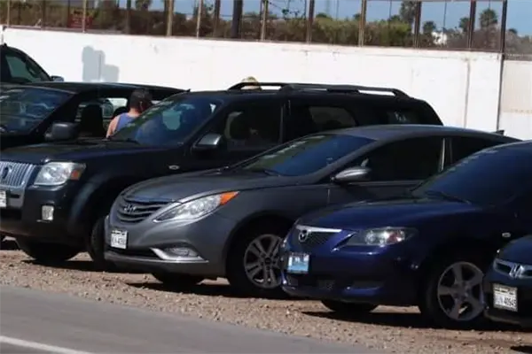 Autos chocolate: ¿Cuánto cuesta regularizar tu vehículo tras el nuevo decreto? Autos chocolate: ¿Cuánto cuesta regularizar tu vehículo tras el nuevo decreto?