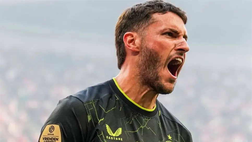 Santi hizo lo que quiso con el Ajax. FOTO: Feyenoord