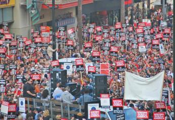 Guionistas de Hollywood anuncian fin a huelga tras 148 días de paro