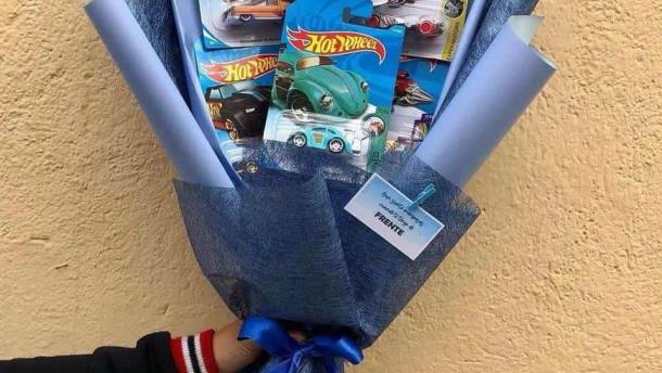 TikTok populariza nueva tendencia, regalar carritos Hot Wheels el 30 de septiembre