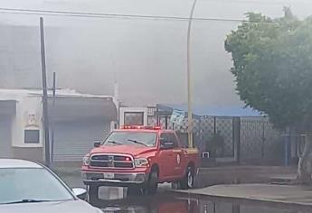 Impresionante incendio termina con almacén de llantas en Ciudad Obregón, Sonora | VIDEO