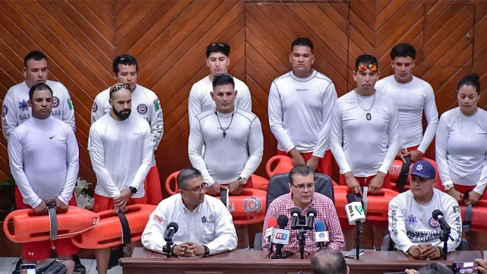 La presentación de los nuevos salvavidas.
