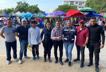 Comerciantes de la Flores Magón, en Mazatlán, reciben visita de Édgar González.