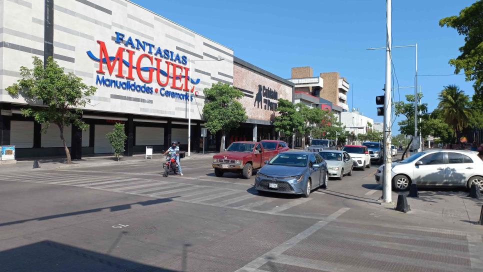 En Culiacán denuncian que joven bien vestido pide $20 pesos todos los días en el centro