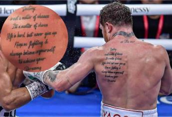 Saúl «El Canelo» Álvarez: ¿qué dice el tatuaje que tiene el boxeador en la espalda?