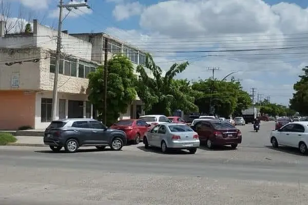 Los ciudadanos siguen sin acatar las órdenes de las autoridades. FOTO: Luz Noticias