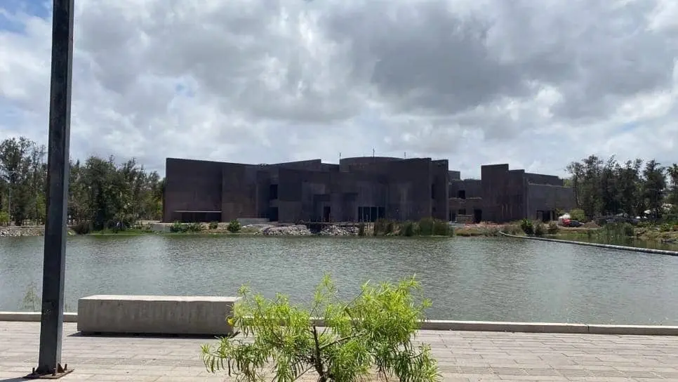 El acuario se convirtió en una de las principales atracciones turísticas de Mazatlán. FOTO: Luz Noticias