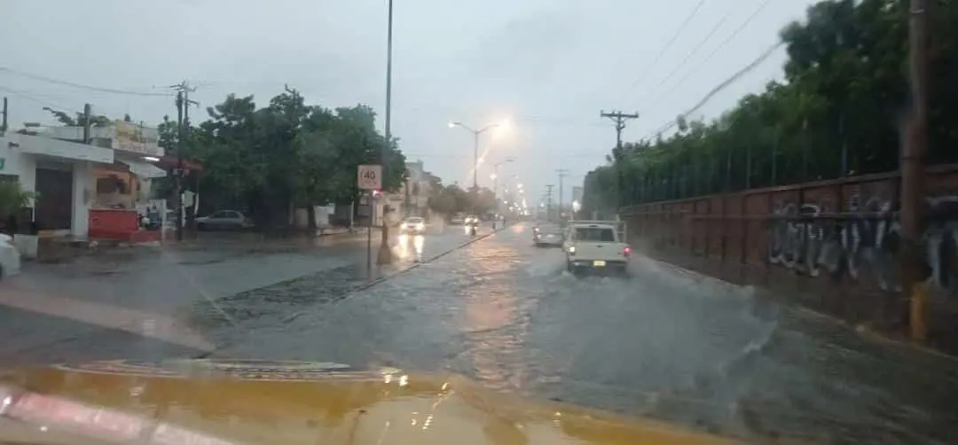 Los pronósticos de lluvias provocaron que se cancelaran las clases. FOTO: Luz Noticias