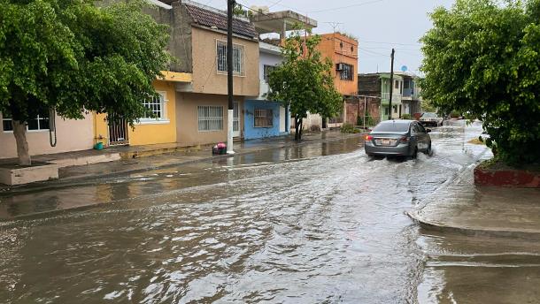 Fuertes lluvias se registran en Mazatlán desde la noche del martes y madrugadas de este miércoles