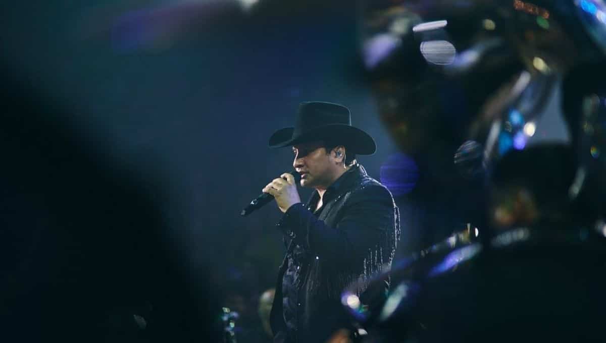 Julión Álvarez será el artista estelar en Badiraguato. FOTO: Los Pasos de Julión.