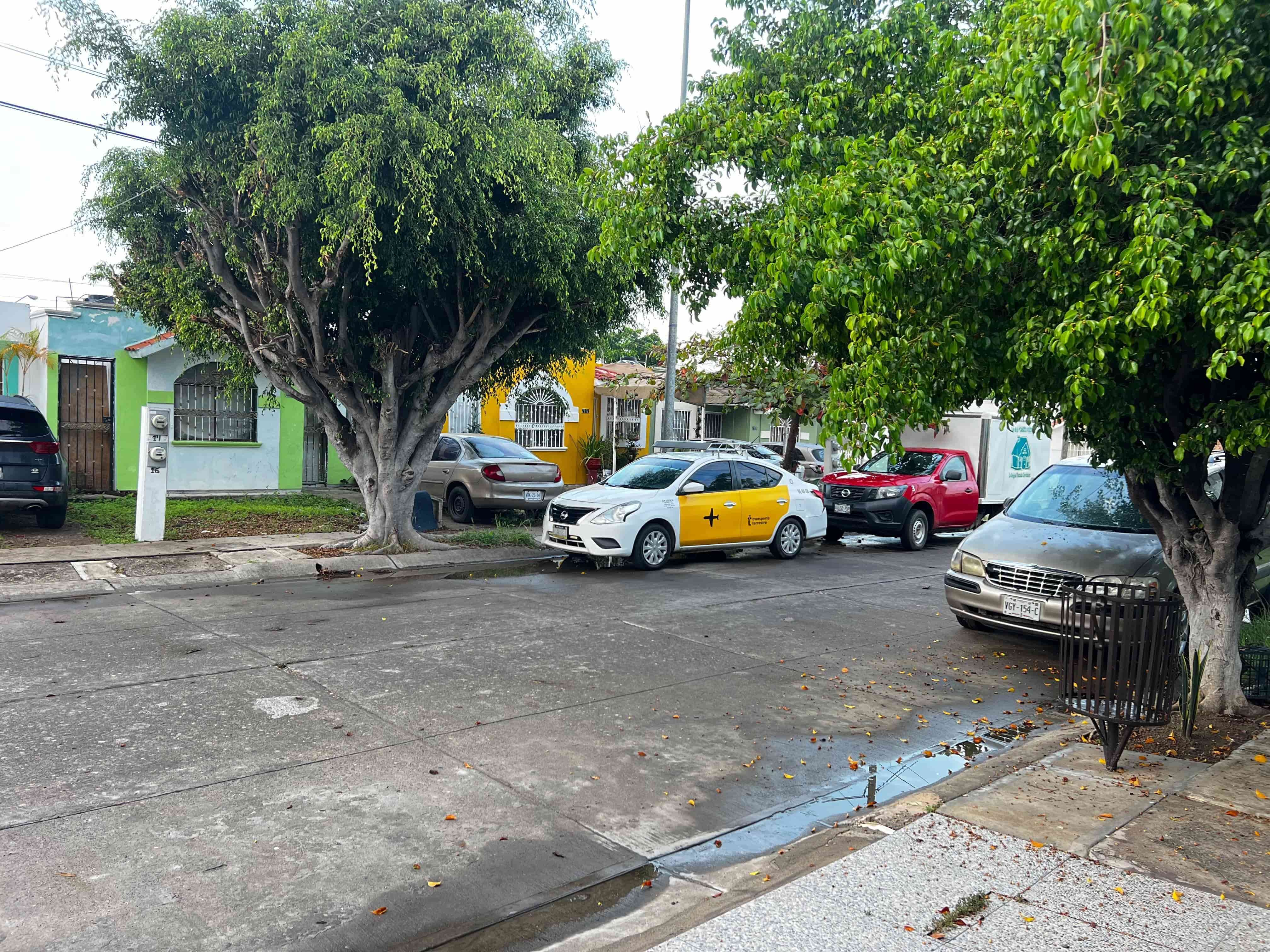 La ligera lluvia sorprendió a los mazatlecos. FOTO: Luz Noticias