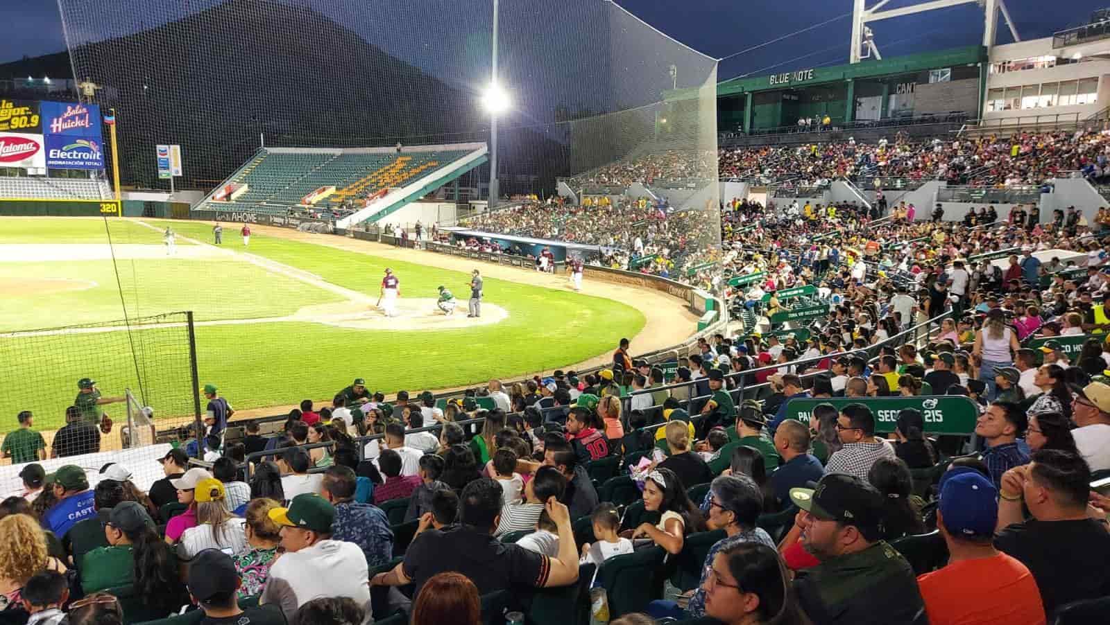 La afición se dio cita en el Chevron Park para apoyar a la causa.