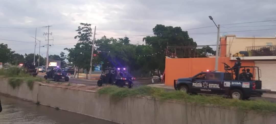 Policía Estatal despliega patrullas y vehículos 4x4 en apoyo por tormenta Lidia en Culiacán 