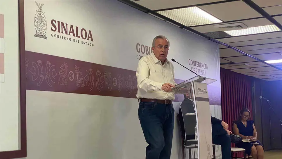 El Gobernador de Sinaloa en su conferencia semanal.